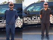 El automóvil Mercedes Benz blanco en el que viajaban.