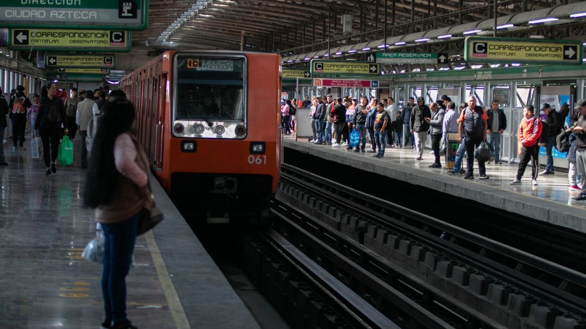 El Metro CdMx brinda servicio en sus 12 líneas.