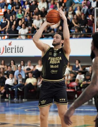 El elemento mexico-americano vivirá un duelo especial ante la quinteta chihuahuense, equipo con el que arrancó la presente temporada 2026.