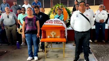Leví Peralta será enterrado en el panteón Domingo de Ramos de Juchitán, de donde era oriundo / Ramón Bragaña