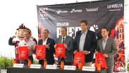 El presidente municipal Pepe Chedraui junto a los organizadores del evento Desafío Puebla by La Vuelta España 2027 |