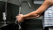 El sistema de agua sufrirá bajas de presión a lo largo de la semana en el AMG. | Foto: Magnific.com