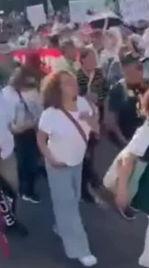 Trabajadores del IMSS se manifiestan en Puebla por mejores condiciones laborales