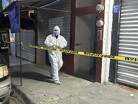 El cuerpo presentaba signos de descomposición y fue encontrado en una casa ubicada sobre la avenida Libertad.