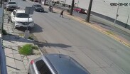 El adulto mayor fue proyectado aproximadamente 10 metros desde el punto del impacto.