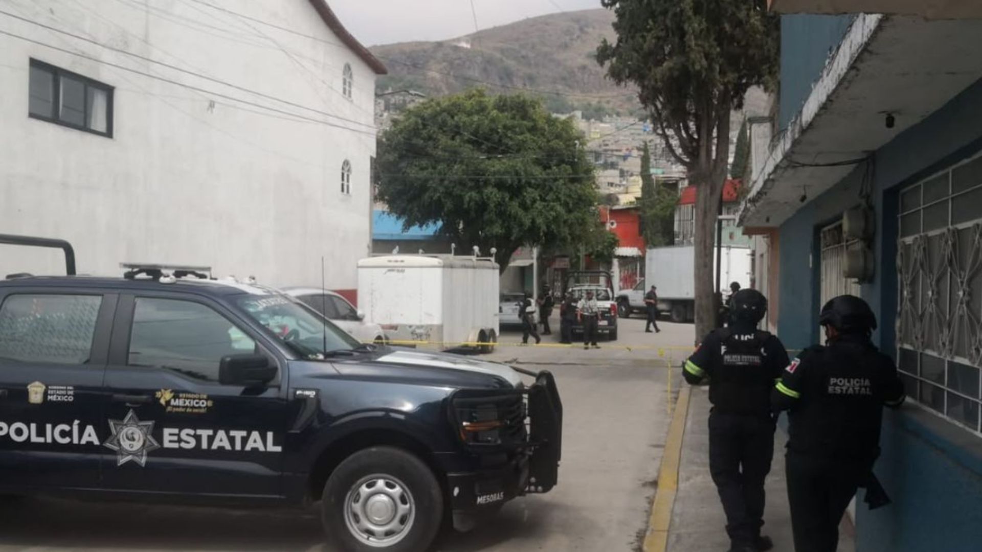 Hallan dos cuerpos embolsados en Tlalnepantla; cámaras captan a responsables