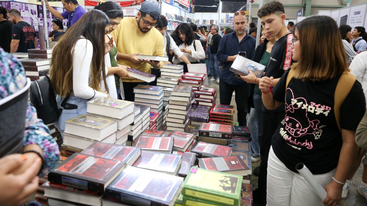 Editoriales locales en la FIL Monterrey.