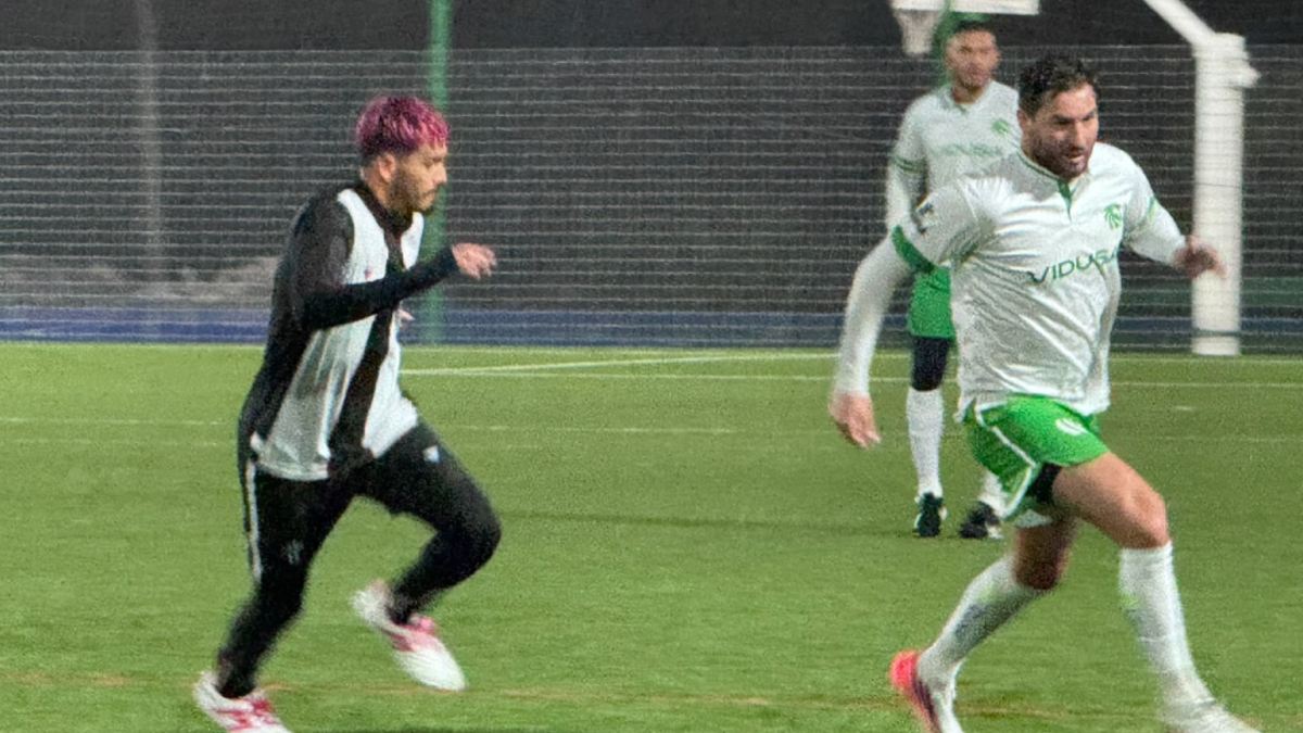 Gignac juega para un equipo llamado ''Vidusa'' en una liga amateur de Monterrey / Erick González