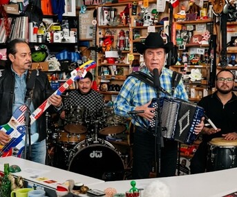 Los Tigres del Norte conmueven con su Tiny Desk | YouTube