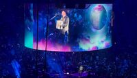 A lo largo de la velada, Alfredo Olivas hizo cantar a sus seguidores con sus grandes éxitos.| Especial