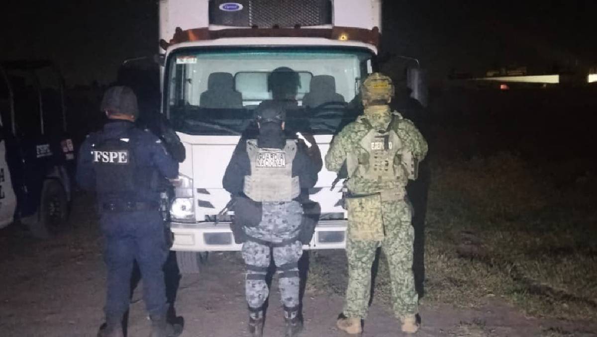Agentes localizaron dos contenedores que disponían de aproximadamente mil litros de hidrocarburo