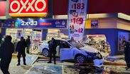 El Honda blanco derrapó en la curva del Bulevar Refugio hacia Circuito San Ángel, donde peritos de Gómez Palacio iniciaron el peritaje del accidente.