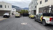 Policías municipales que circulaban por esa zona se percataron de la agresión y procedieron al rescate de la víctima.