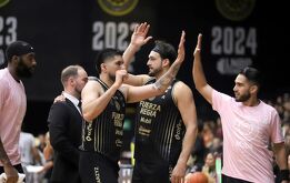 La escuadra comandada por el estratega brasilero José Neto hizo valer la localía y se puso 1-0 al frente en la Semifinal de Zona de la LNBP.