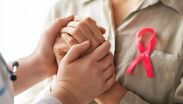 Especialistas de la UAdeC alertan por el aumento de cáncer de mama en mujeres jóvenes de 30 a 35 años y piden acudir a revisiones oportunas en Torreón