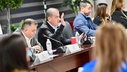 A su vez, se aprobaron 19 solicitudes de establecimientos mercantiles que solicitan cambio de domicilio.