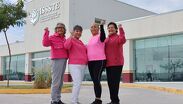 Especialistas del ISSSTE Torreón promueven la autoexploración de mamas y axilas, recordando que el cáncer mamario también afecta a hombres.