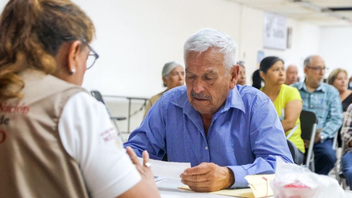 Esta etapa de registro tiene como objetivo incorporar a personas adultas mayores que tengan 65 años o más.