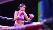 Gabriela “La Bonita” Sánchez celebra su victoria por decisión unánime ante Tamara Demarco / Jaime Zambrano