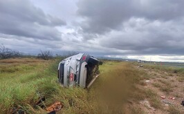 Paramédicos de Bomberos de Ramos Arizpe confirmaron el fallecimiento de una persona de entre 55 y 65 años.