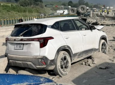 Un vehículo de carga pesada perdió el control en la autopista México-Pachuca. | Pc Ixtapaluca