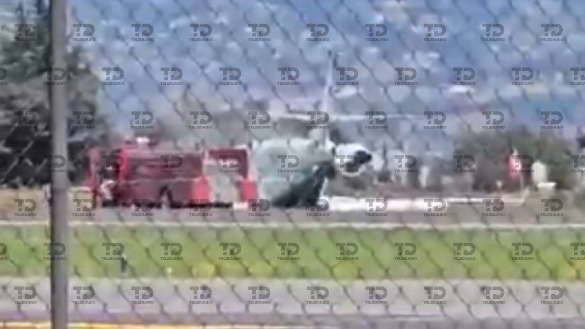 Avión aterriza de emergencia en Aeropuerto de Toluca.