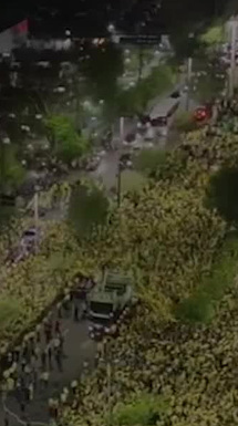 Flávio Bolsonaro reúne a miles de personas en la región amazónica de Brasil