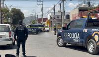 Tras los hechos el conductor de transporte público de Toluca huyó del lugar abandonando su unidad.