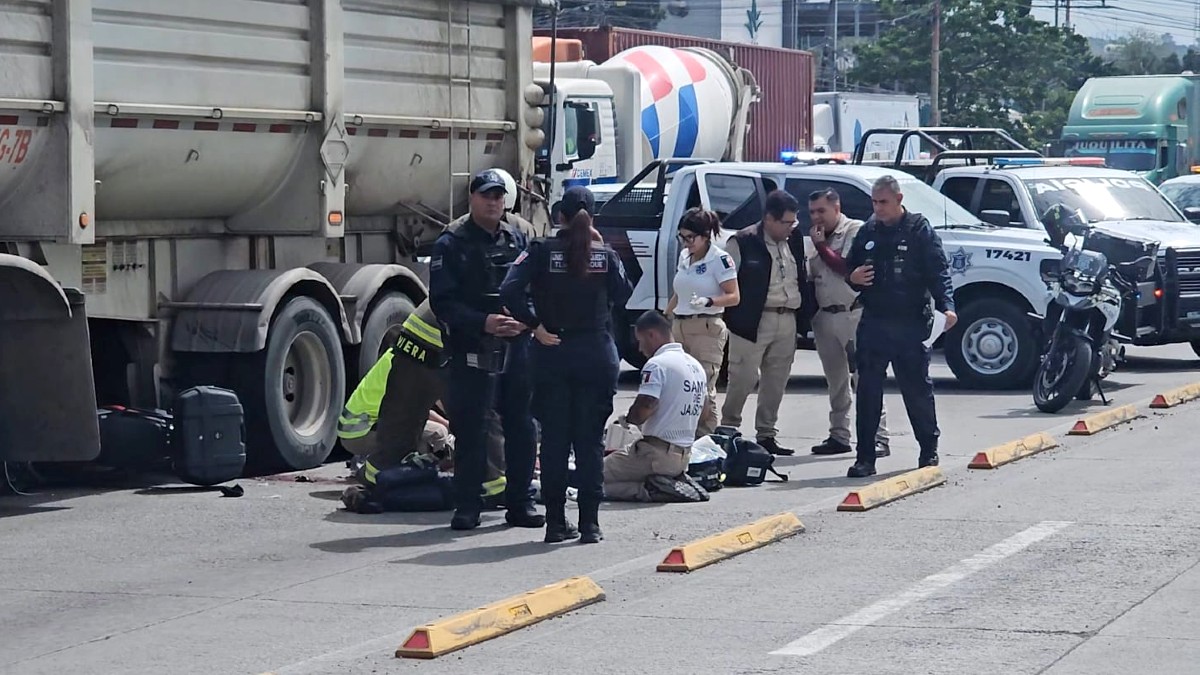 El hombre perdió la vida en el lugar pese a los esfuerzos de paramédicos por reanimarlo
