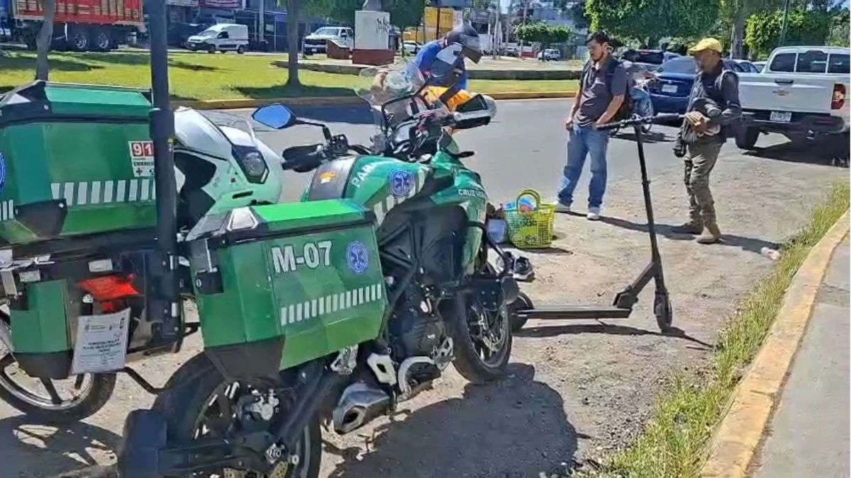 Hombre resulta lesionado tras sufrir caída de su patín eléctrico en Tonalá.