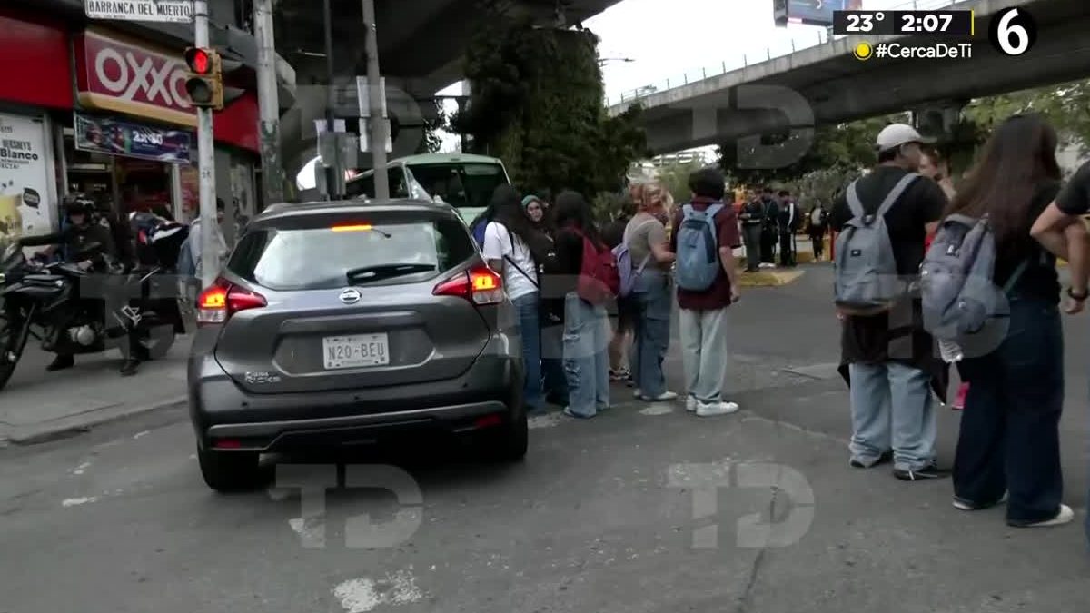 Los estudiantes mantienen un paro de actividades en prepa 8