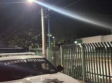 Luis Azariel, secretario del alcalde César Figueroa Jiménez, fuera atacado a tiros en la colonia La Merced, Oaxaca.