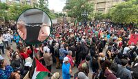 Las personas detenidas se menciona que fueron infiltradas para realizar caos y violencia dentro de la marcha