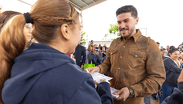 Samuel García anuncia transporte sin costo a mujeres en NL