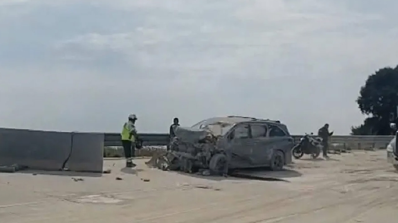 Tráiler sin frenos arrolla a 10 vehículos en la México-Puebla; hay dos muertos. TD Express CdMx, 20 de octubre 2026