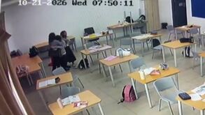 Las autoridades evacuaron a los alumnos y trasladaron al joven a la unidad psiquiátrica del Hospital General de Sarawak bajo custodia policial.