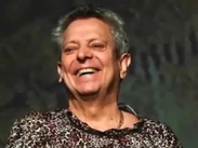 César Bono responde a Gustavo Adolfo Infante tras cirugía de párpado