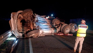 Choque entre tres tráileres deja un muerto en la carretera a Laredo. TD Nocturno Monterrey, 20 de octubre 2026
