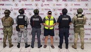El expolicía detenido en Colima fue identificado como Rubén Emanuel ‘N’, de 26 años de edad | Fiscalía del Estado de Colima