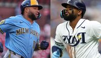 Figuras latinas como Jackson Chourio, William Contreras y Junior Caminero encabezan los ataques de ambas novenas de cara al Juego 1.