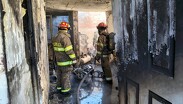 El fuego alcanzó una motocicleta, además de una acumulación de llantas y basura | Protección Civil y Bomberos de Tlajomulco