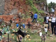 Isla de Janitzio cerrará su panteón al turismo en noche de muertos por riesgo de deslave.