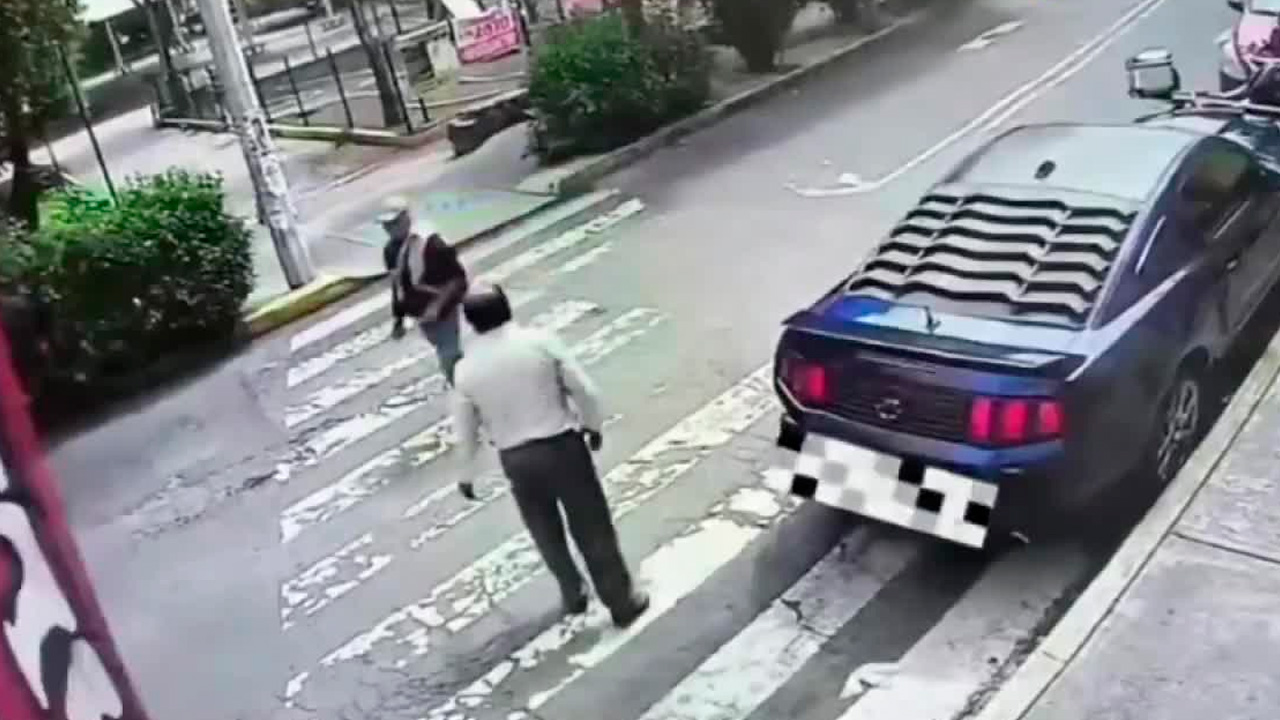 Locatario enfrenta a hombre que intentó agredir a transeúnte en Coyoacán