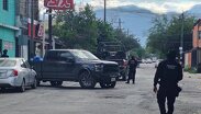 La persecución continuó hasta  la intersección de las calles Diagonal y Uranio.