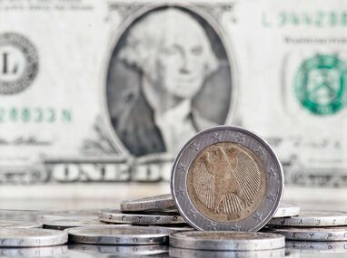 Peso mexicano sigue luchando para romper mala racha contra el dólar.