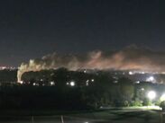 A casi 1.000 residentes se les dijo que evacuaran durante la noche dentro de un radio de 1,6 kilómetros (1 milla) de la explosión.
