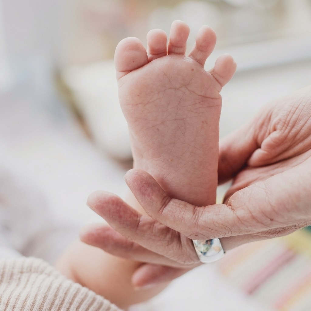 Tanto la madre como el padrastro de Darlett son menores de edad.