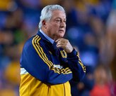 'Vuce' perdió su primer partido dirigiendo a Tigres en el 'Uni' en el Apertura 2026 / Mexsport