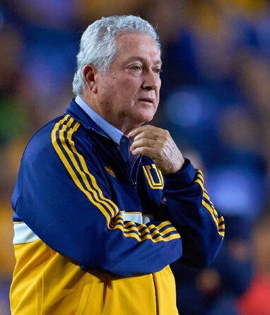 'Vuce' perdió su primer partido dirigiendo a Tigres en el 'Uni' en el Apertura 2026 / Mexsport