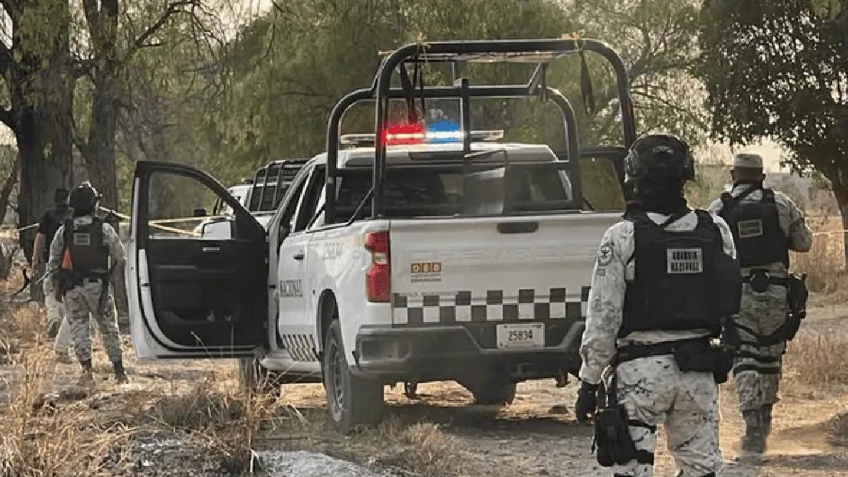 La zona fue asegurada y acordonada con cinta preventiva para preservar la escena.